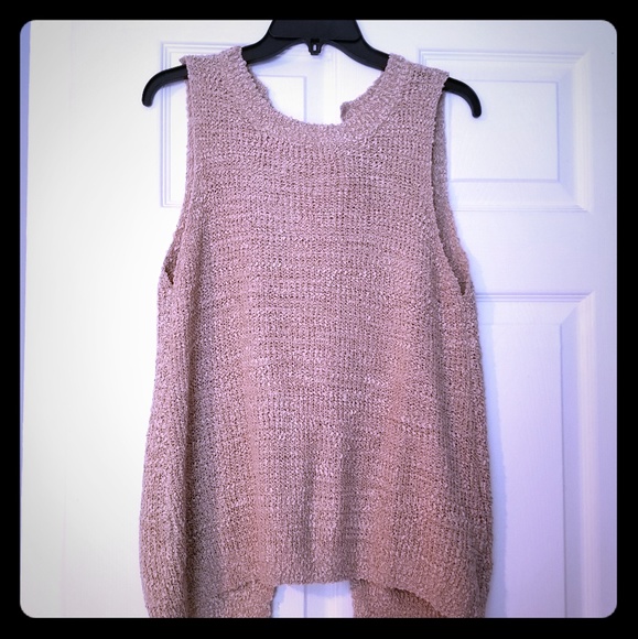 Humming Bird Tops - Hummingbird NWOT Sleeveless Tie Back Top S/M.